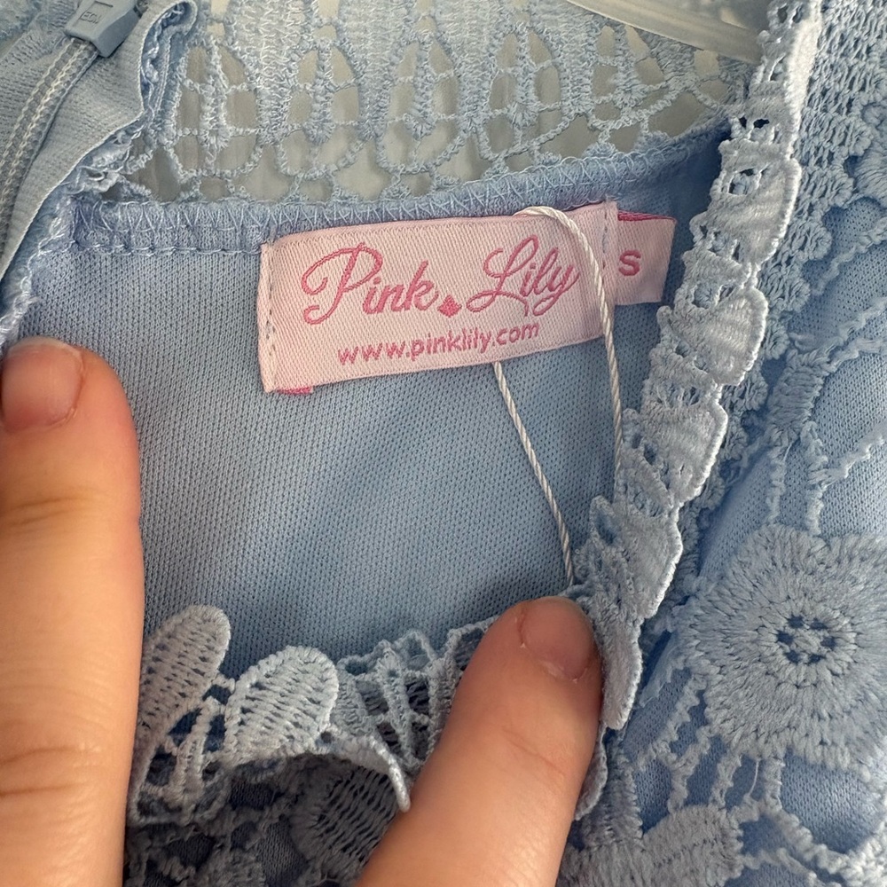 NWOT Pink Lily Light Blue Lace Dress Size Small